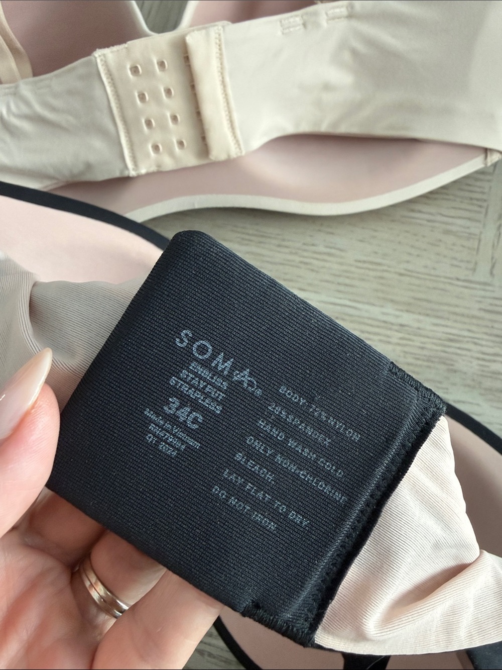 Soma Strapless Convertible Bra - Black & Cream - Picture 3 of 6